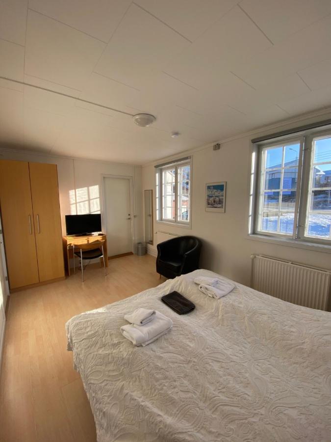 Qeqertarsuaq Hotel Disko Island מראה חיצוני תמונה